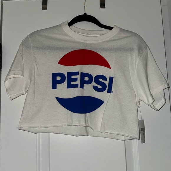 Forever 21 Tops - Pepsi Crop Top